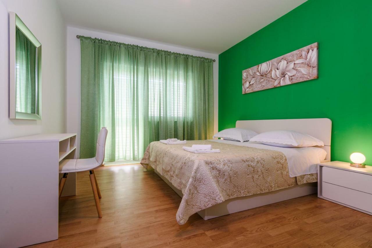 Accommodation Mamut Trogir Exterior photo